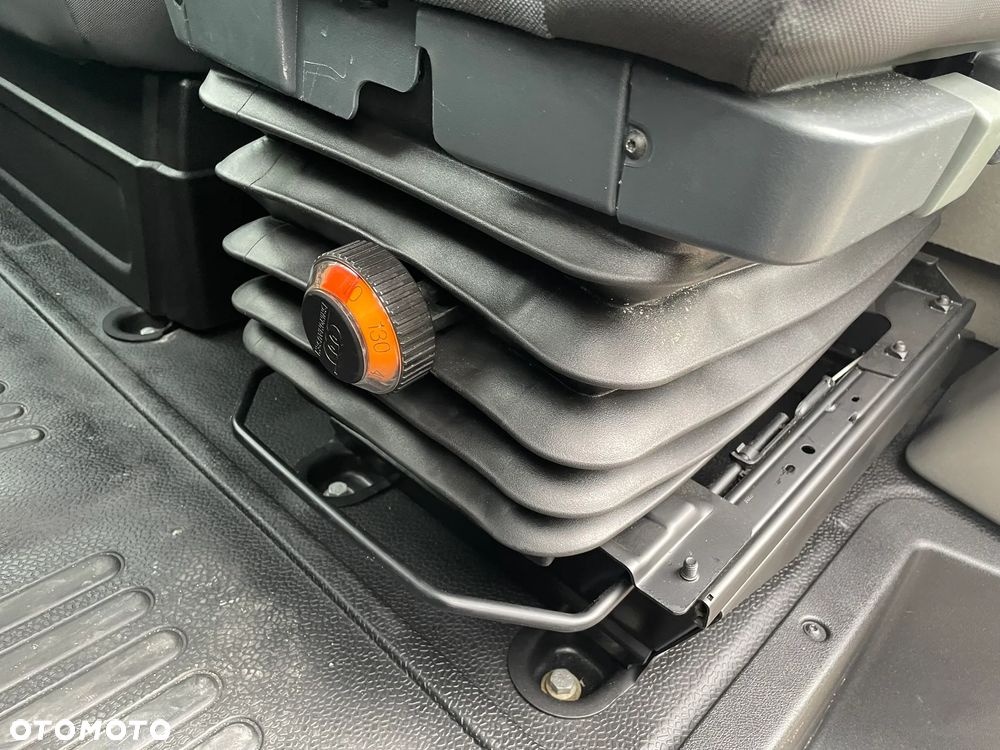 Renault Master••• Chłodnia••• Klimatyzacja••• Winda 750g - 11