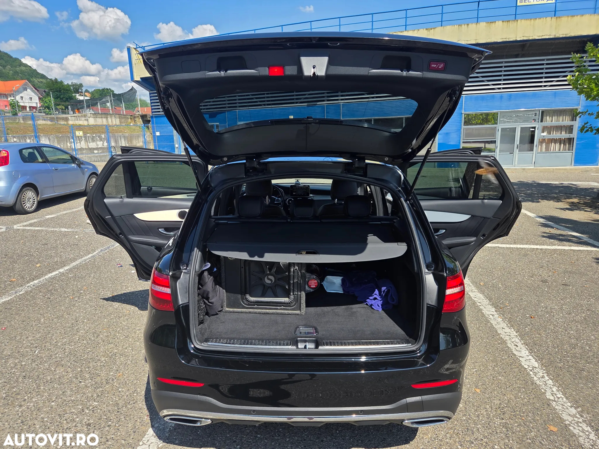 Mercedes-Benz GLC 220 d 4Matic 9G-TRONIC AMG Line - 12