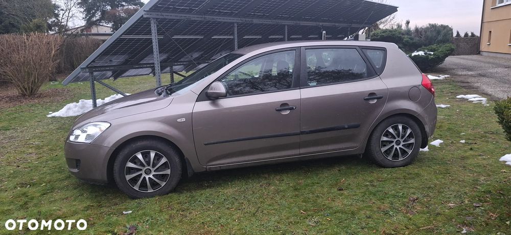 Kia Ceed 1.6 Crdi Comfort + - 8