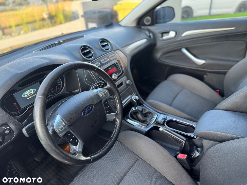 Ford Mondeo 1.8 TDCi Titanium - 29