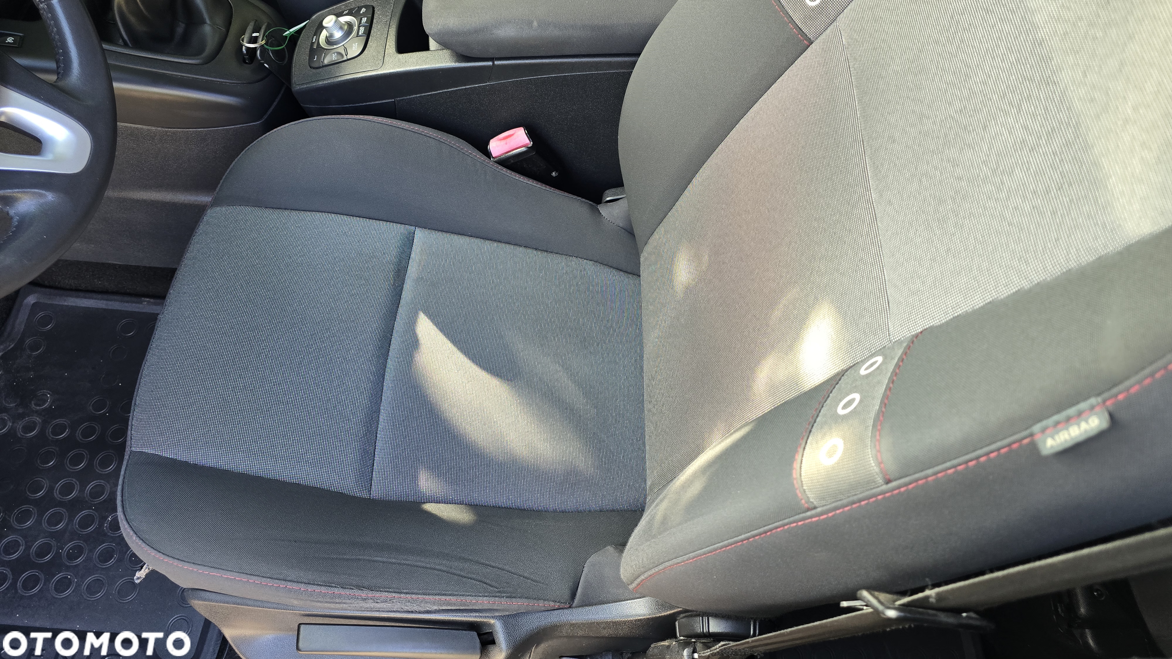 Renault Scenic ENERGY dCi 110 LIMITED - 37