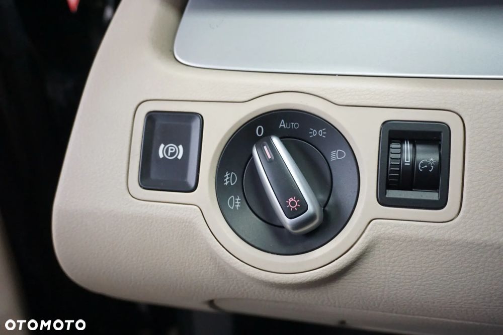 Volkswagen Passat CC 1.8 TSI DSG Exclusive - 23