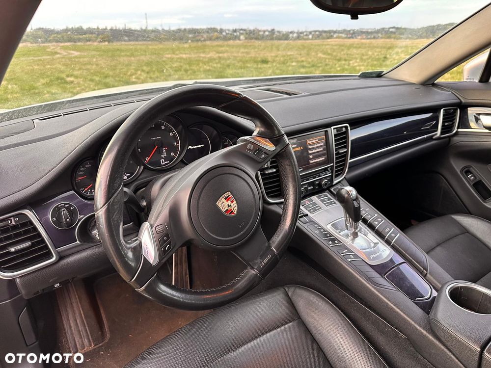 Porsche Panamera PDK - 10