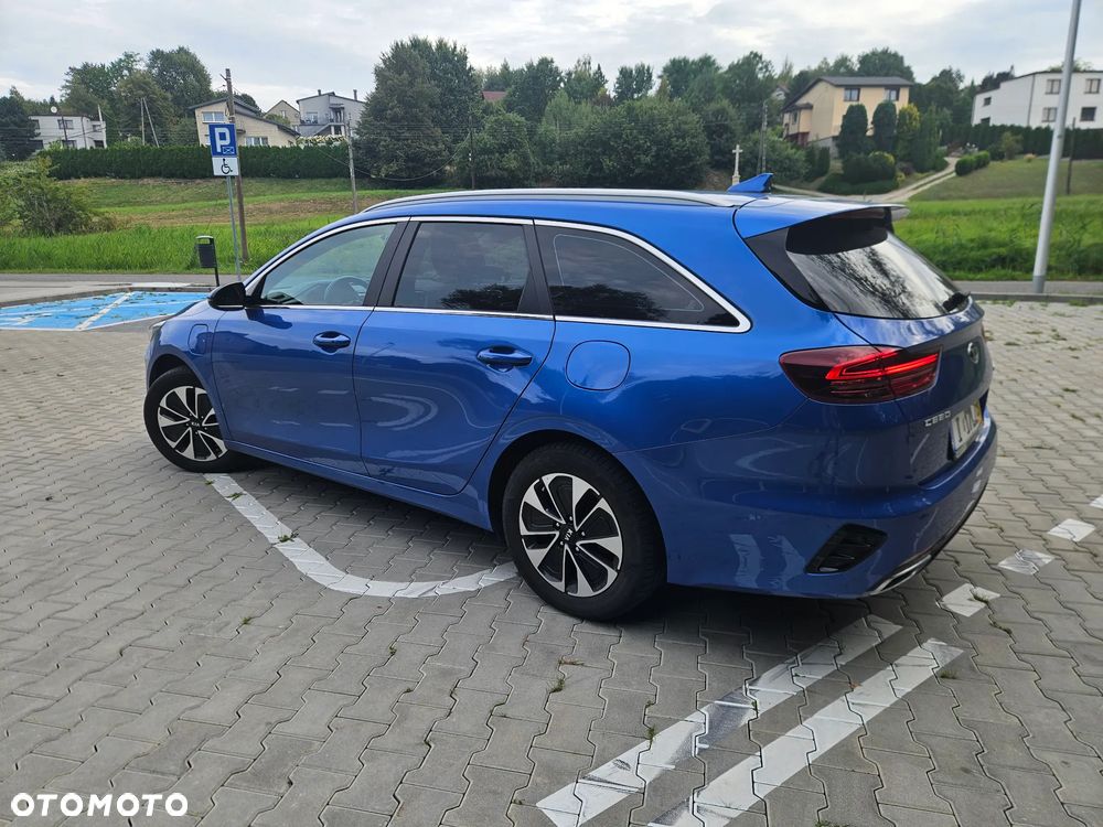 Kia Ceed 1.6 GDI DCT OPF Platinum - 16