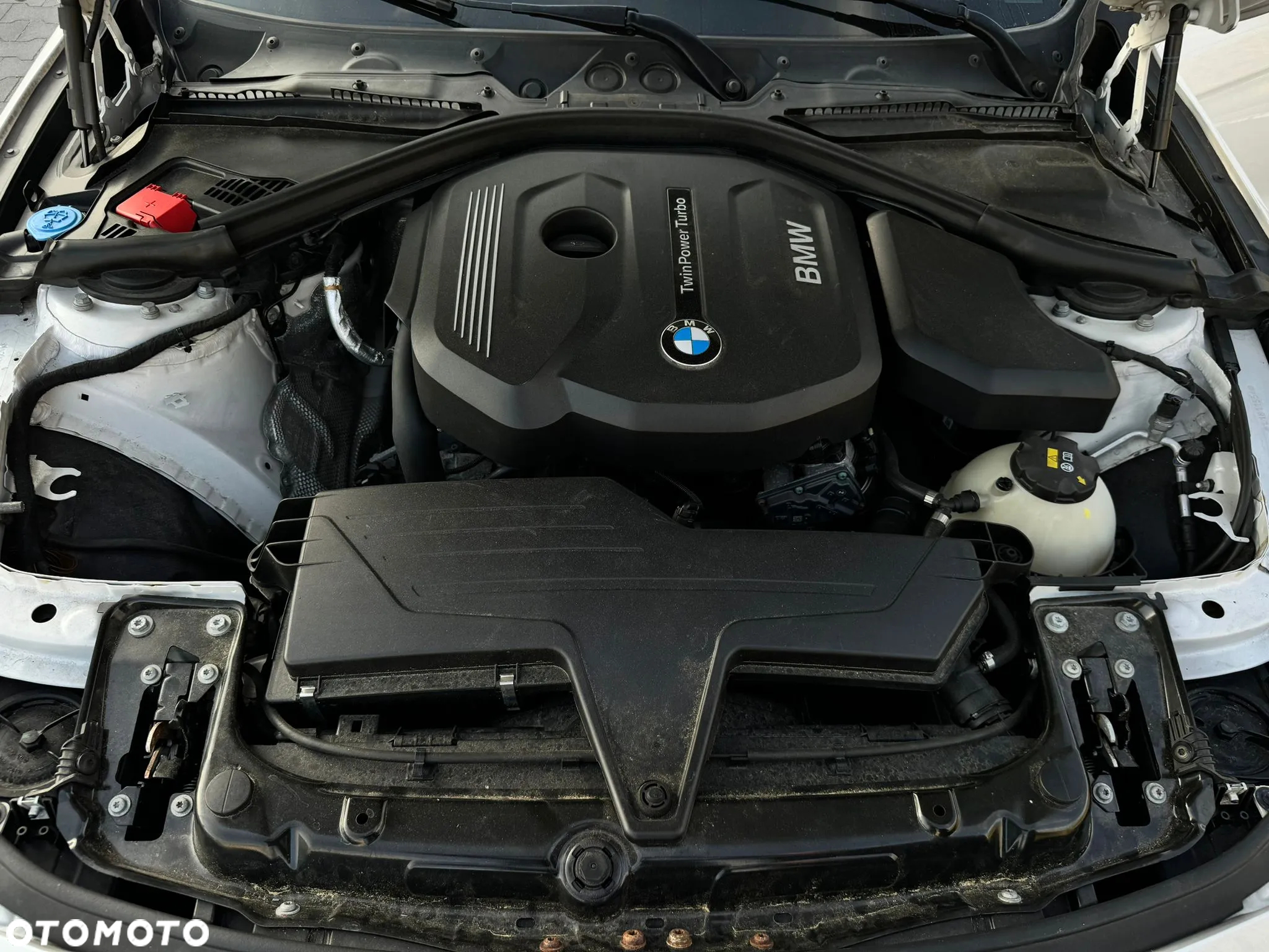 BMW Seria 3 318i - 40