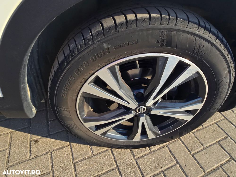 Nissan Qashqai 1.7 dCi Xtronic ALL-MODE 4x4i TEKNA+ - 11