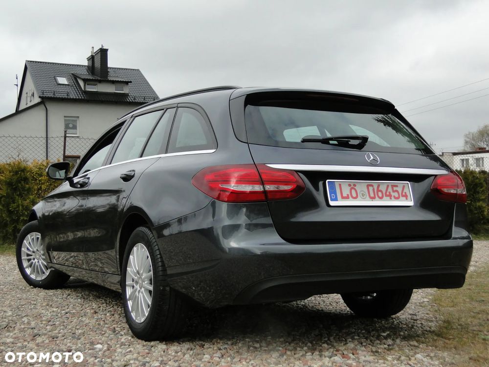 Mercedes-Benz Klasa C 200 7G-TRONIC Exclusive - 5