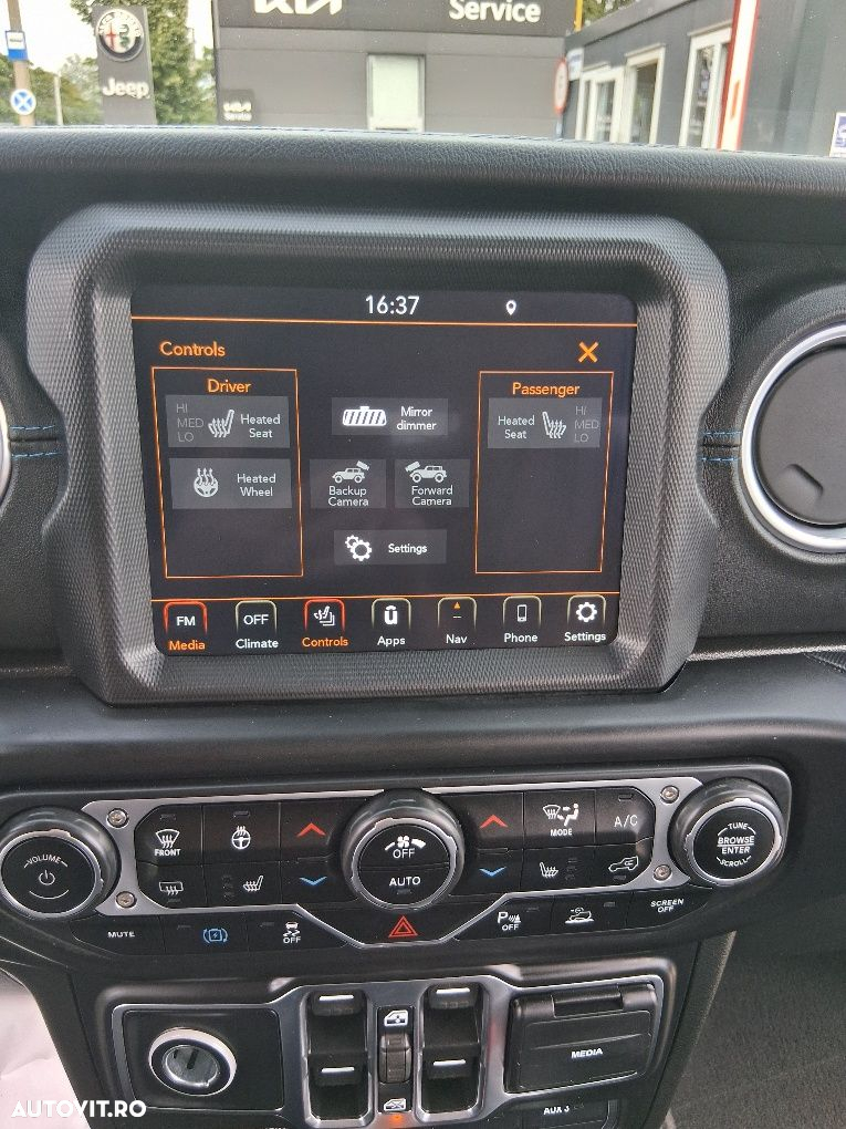 Jeep Wrangler - 16