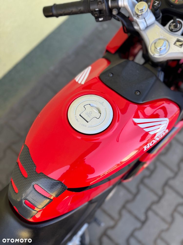 Honda CBR - 17