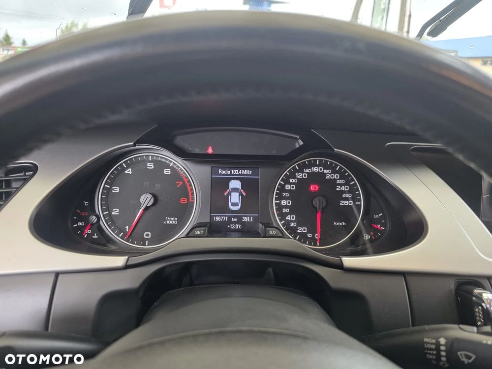 Audi A4 Limousine - 11