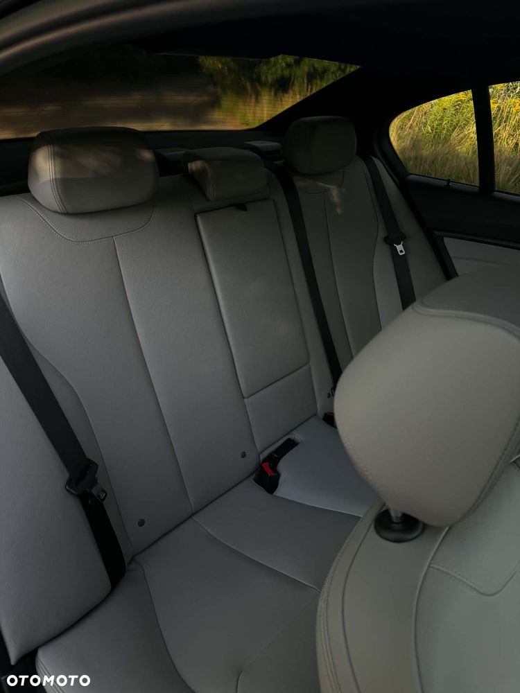 BMW Seria 3 - 10