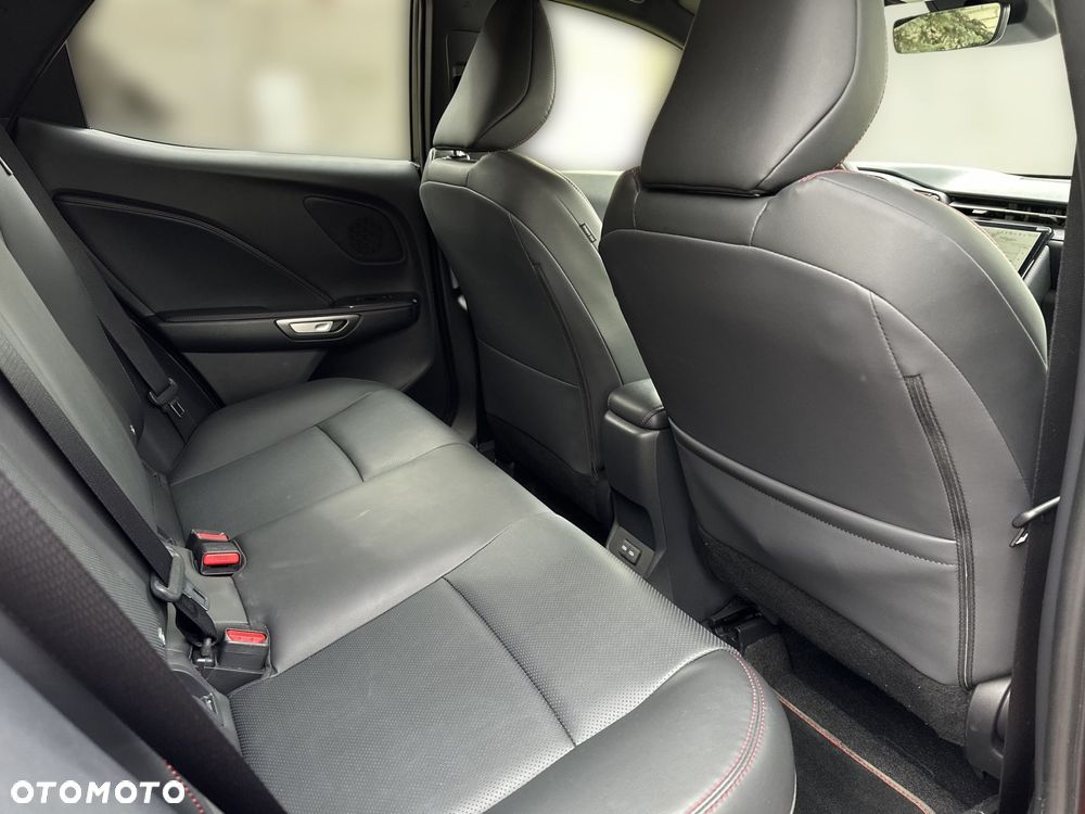 Lexus LBX 1.5 Hybrid Emotion - 18