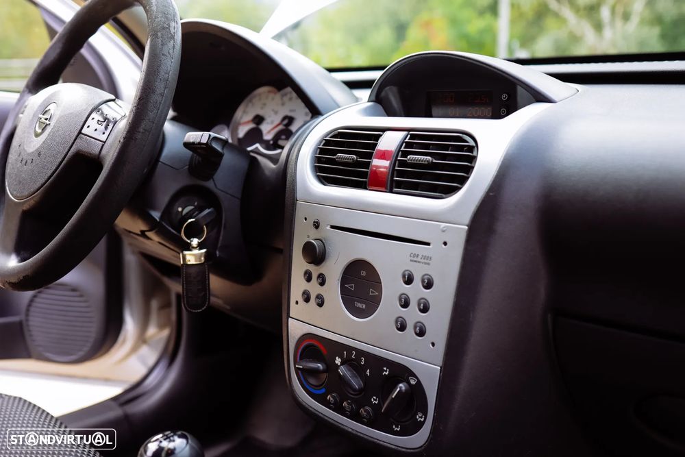 Opel Corsa 1.3 CDTi Silver Plus - 9