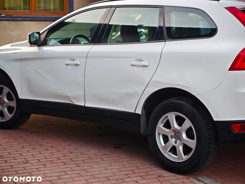 Volvo XC 60 D4 Kinetic - 33