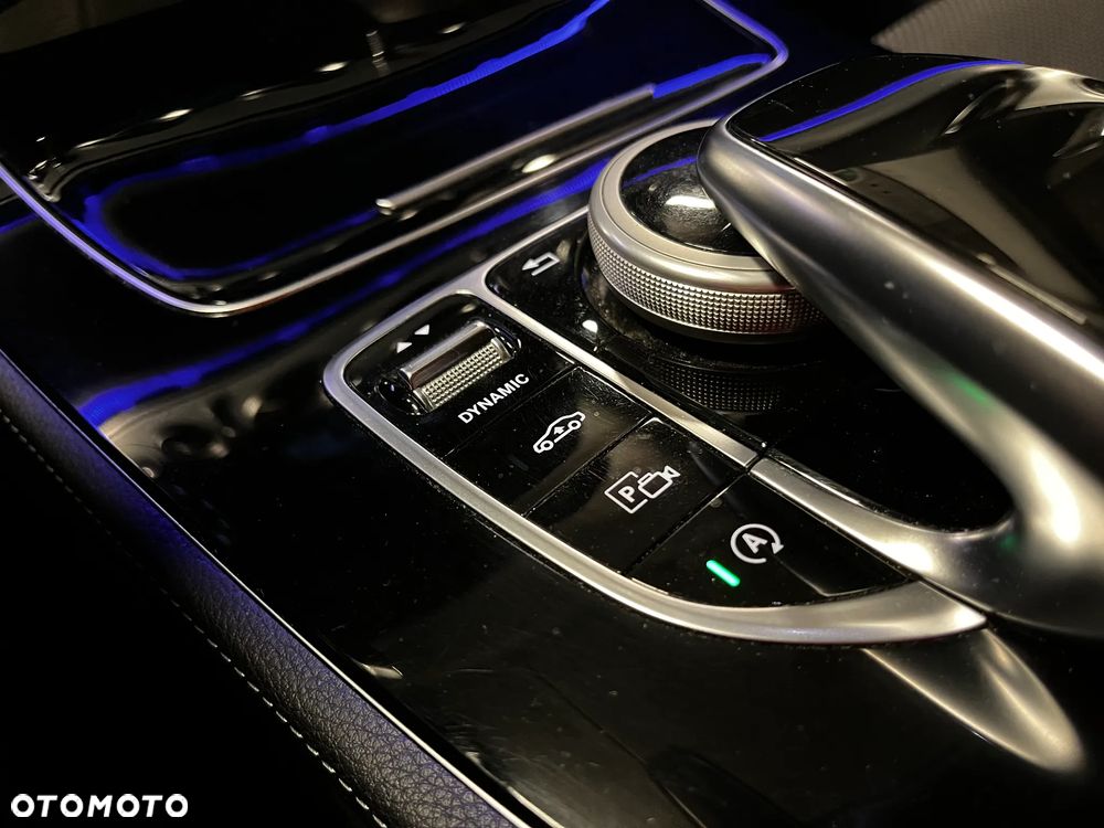 Mercedes-Benz Klasa E 220 d 4-Matic All-Terrain - 20