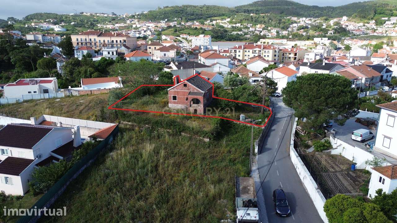 Moradia para Recuperar | Projeto de Arquitetura Desenvolvido | Centro - Grande imagem: 2/9