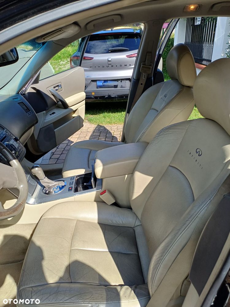 Infiniti FX - 33