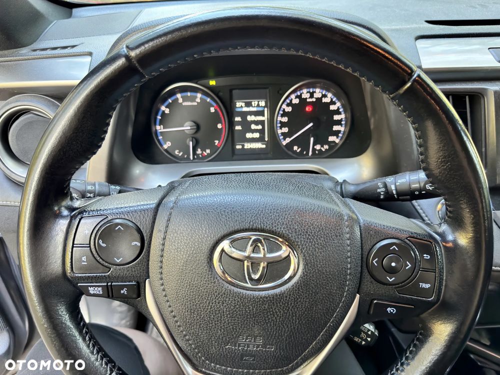 Toyota RAV4 - 2
