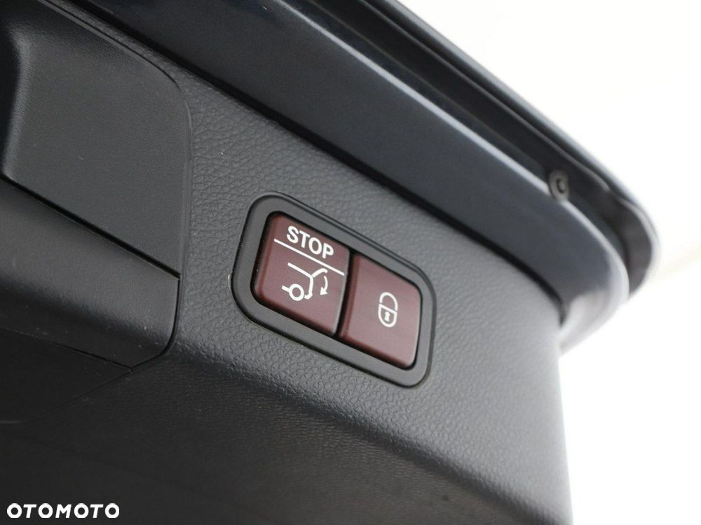 Mercedes-Benz Klasa C 180 9G-TRONIC Avantgarde - 41