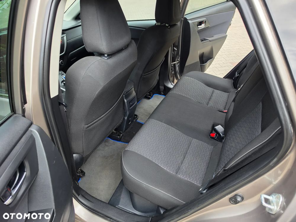 Toyota Auris - 12