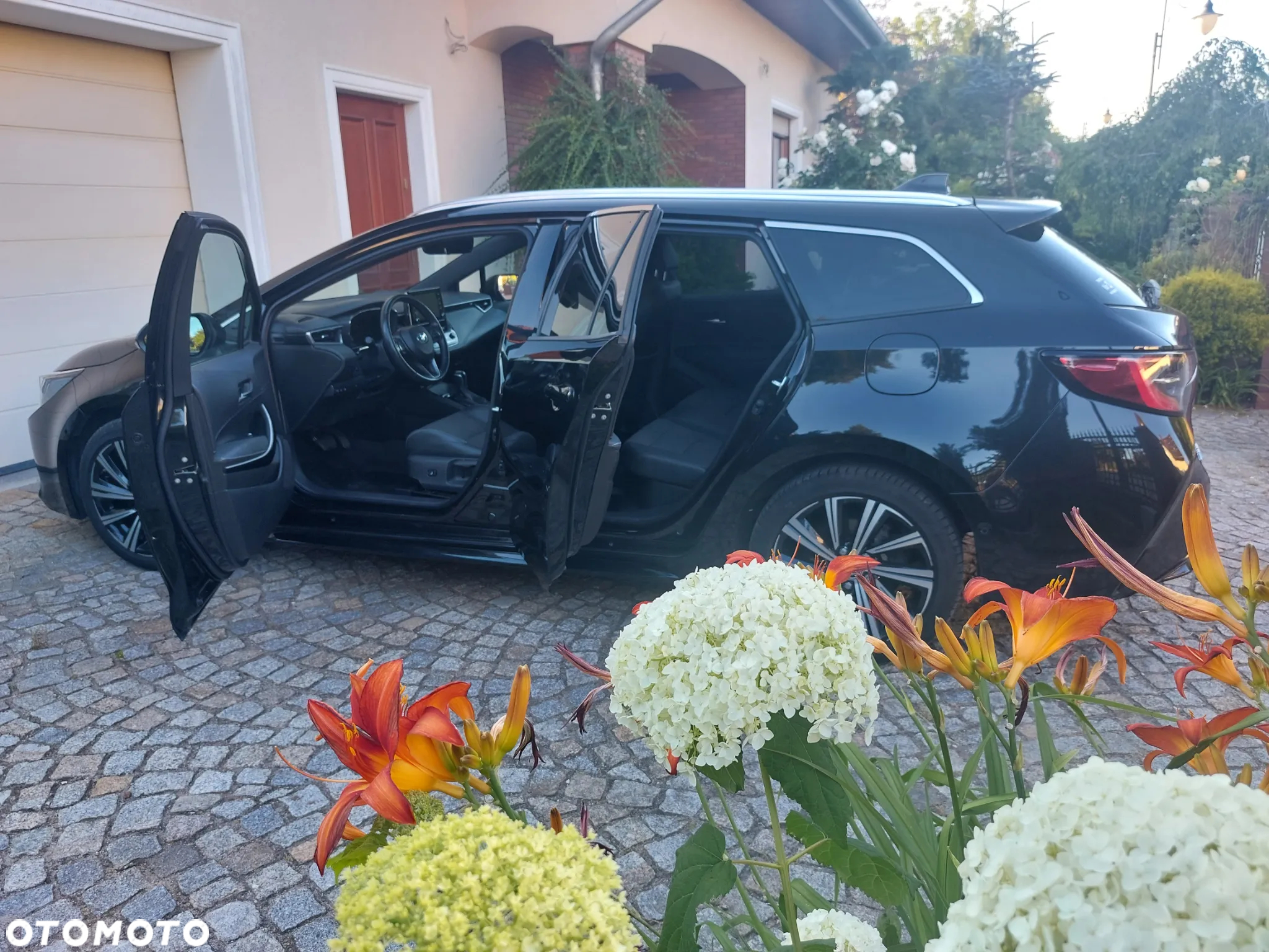 Toyota Corolla 1.8 Hybrid Comfort - 8