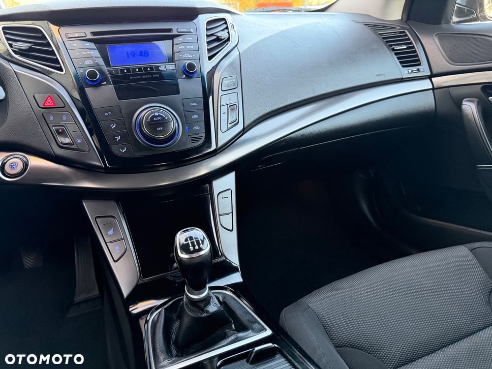 Hyundai i40 i40cw 1.6 Fifa World Cup Edition - 21