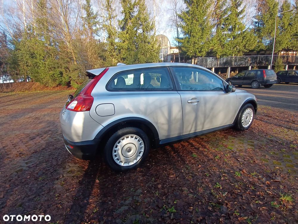 Volvo C30 1.6D - 11