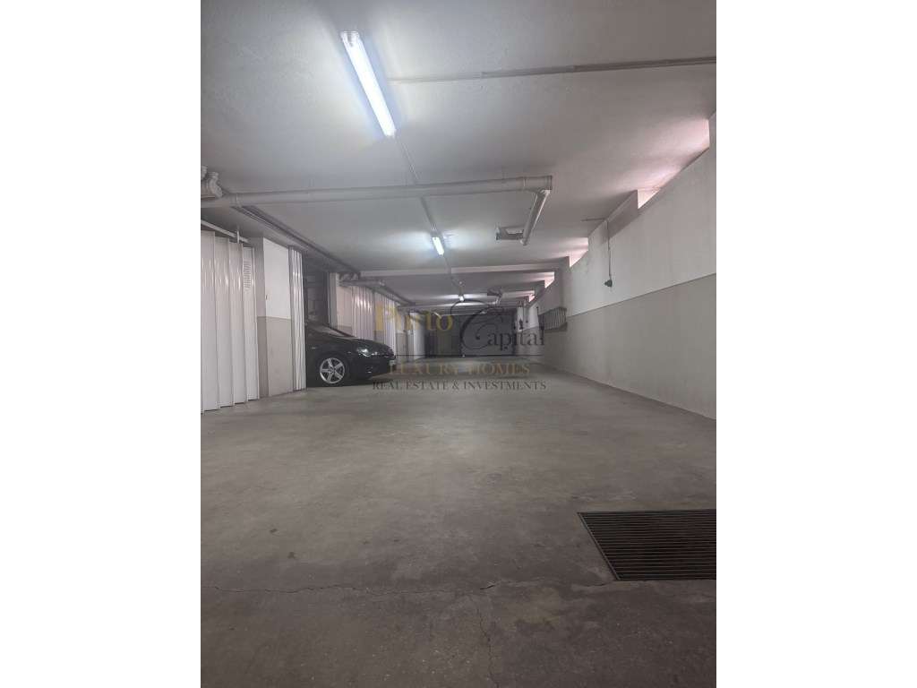 T2 com Garagem Box em Condomínio Fechado Em Nogueira da Maia - Grande imagem: 4/30