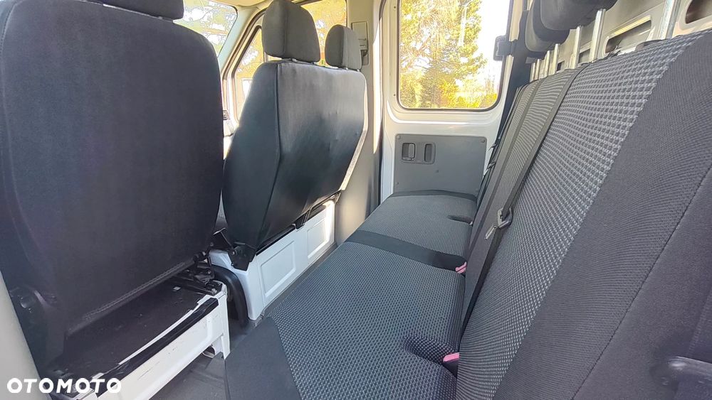 Mercedes-Benz Sprinter - 10