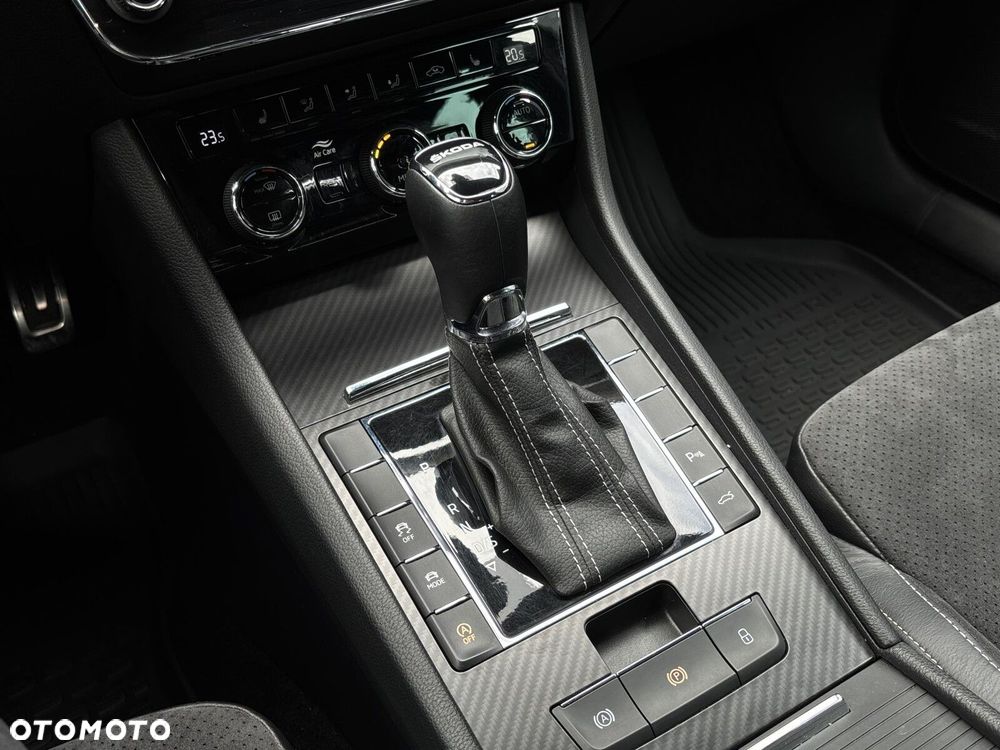 Skoda Superb 2.0 TSI Sportline DSG - 23
