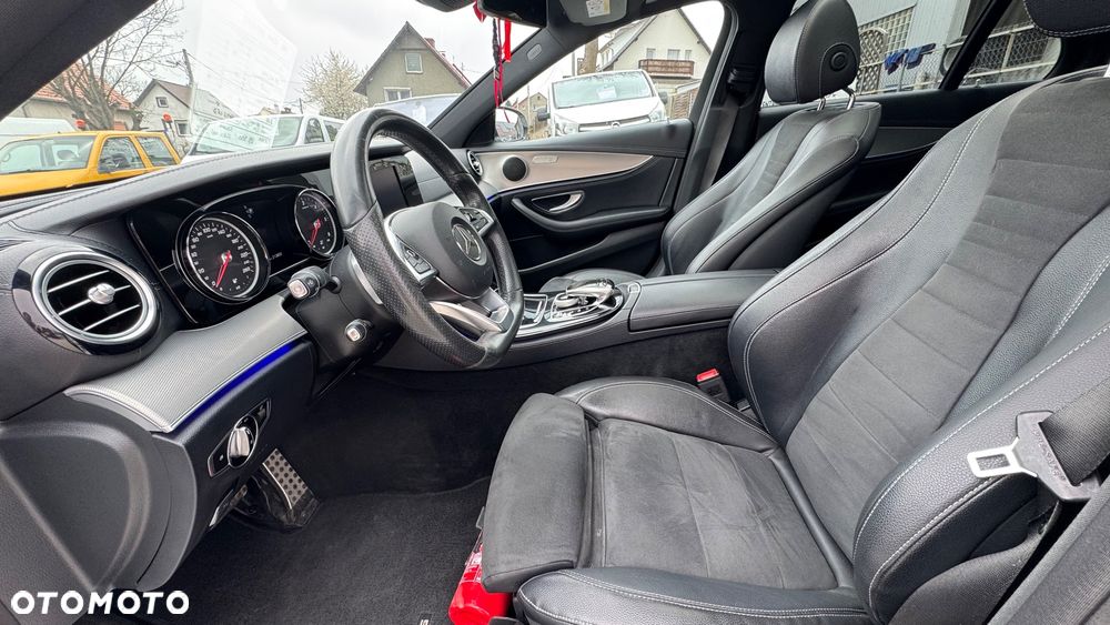 Mercedes-Benz Klasa E 220 d 9G-TRONIC - 15