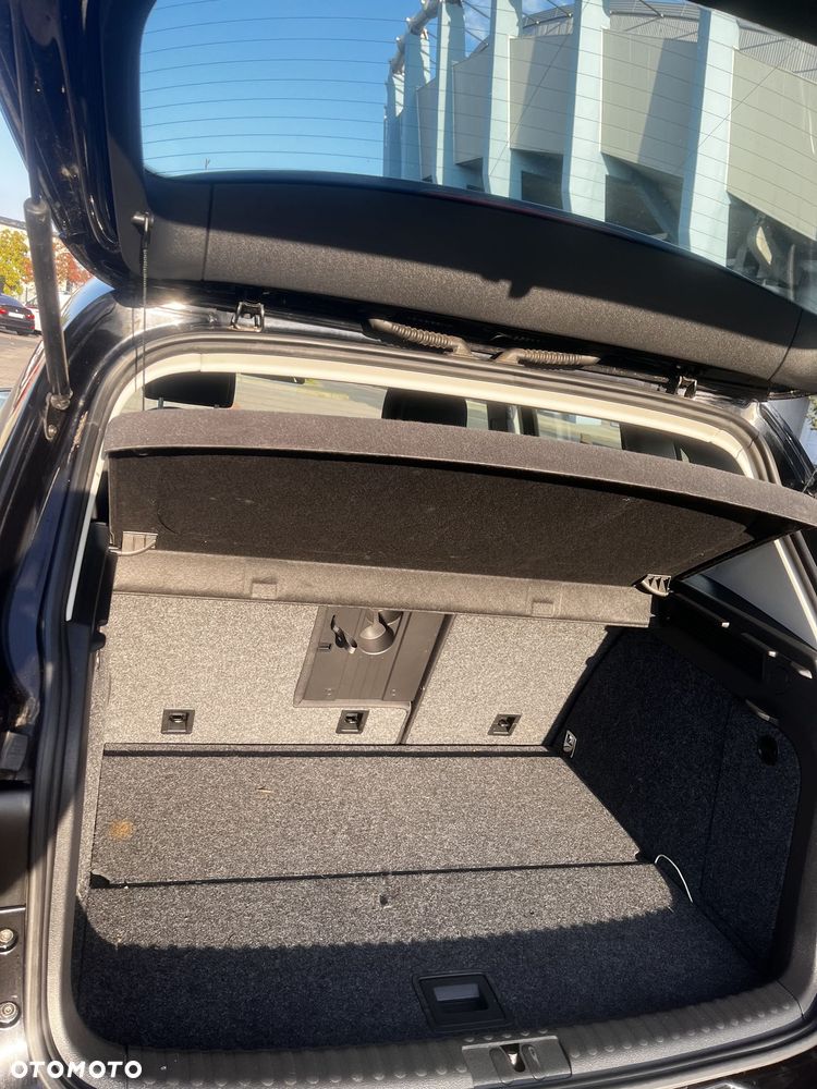 Volkswagen Tiguan - 16