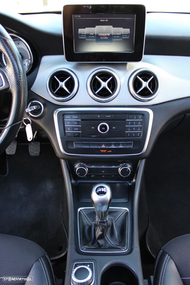 Mercedes-Benz CLA 200 d Shooting Brake Urban - 15