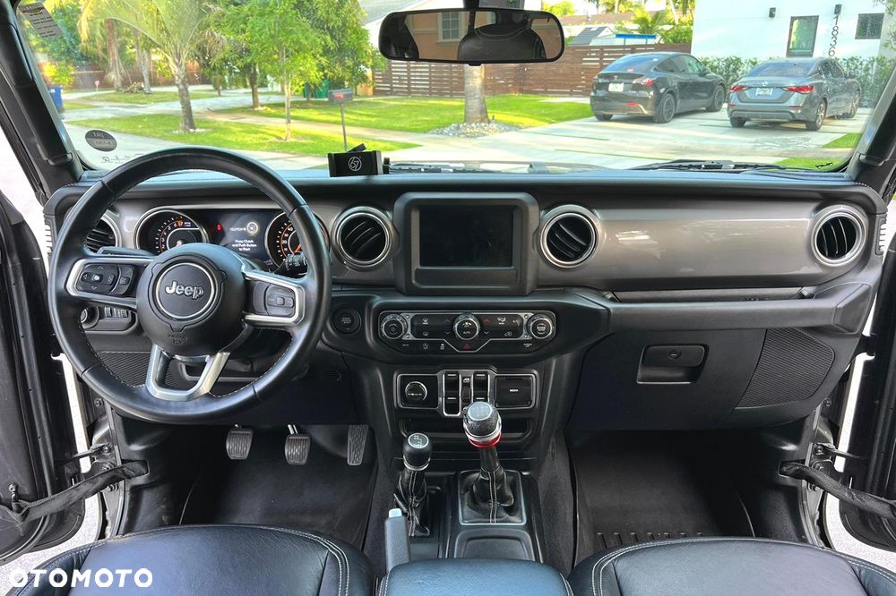 Jeep Wrangler - 17