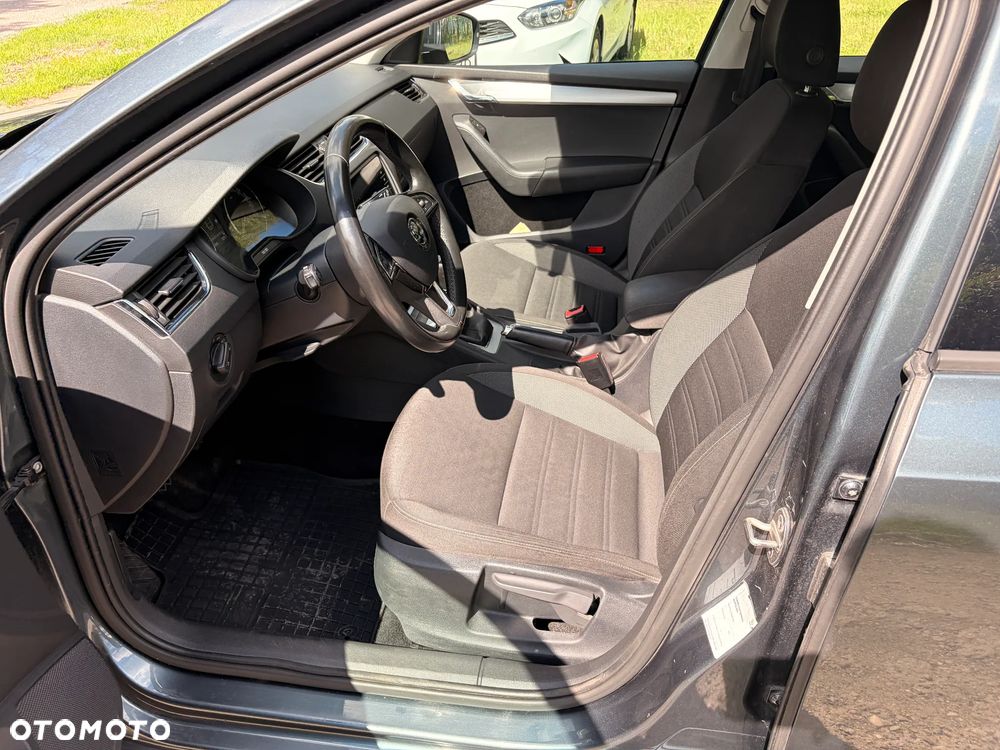 Skoda Octavia 1.5 TSI ACT Ambition - 8