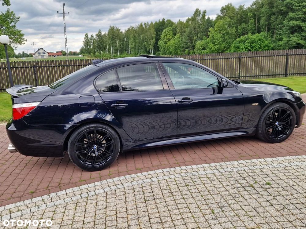 BMW Seria 5 525d xDrive - 9