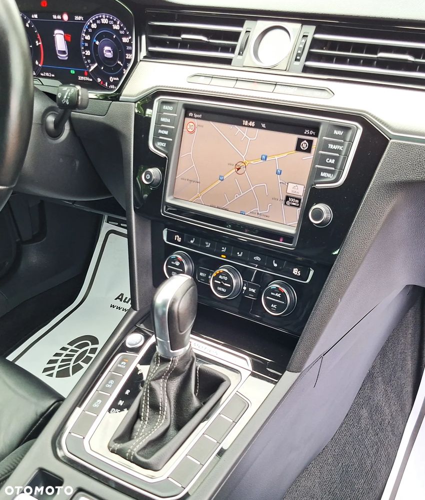 Volkswagen Passat Variant - 25