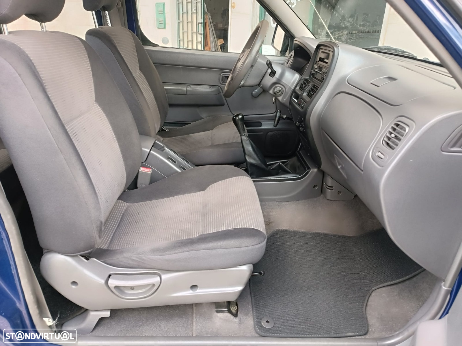 Nissan Pick Up - 13