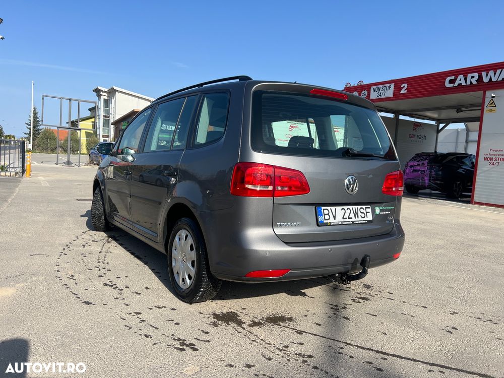 Volkswagen Touran - 5