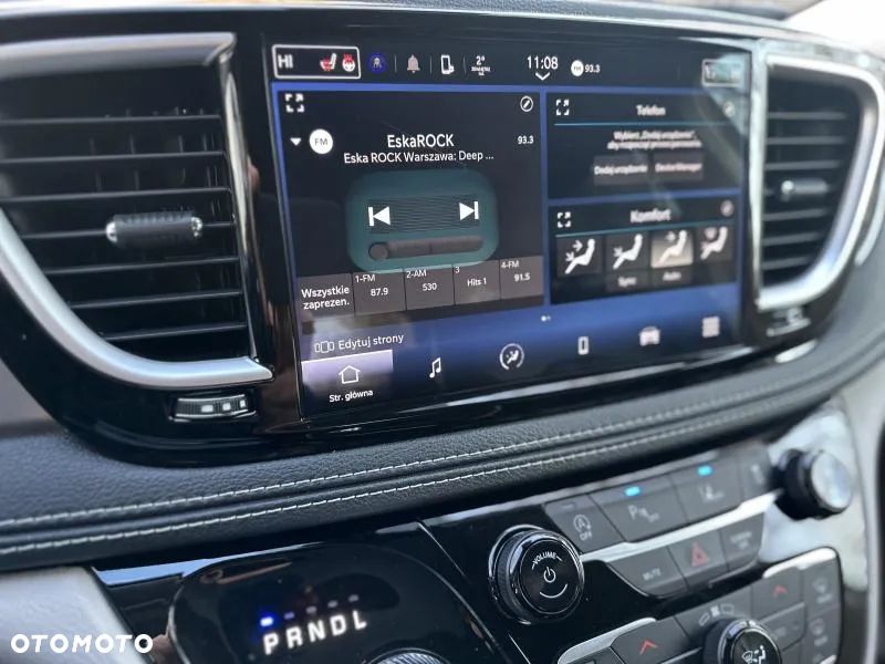 Chrysler Pacifica - 13