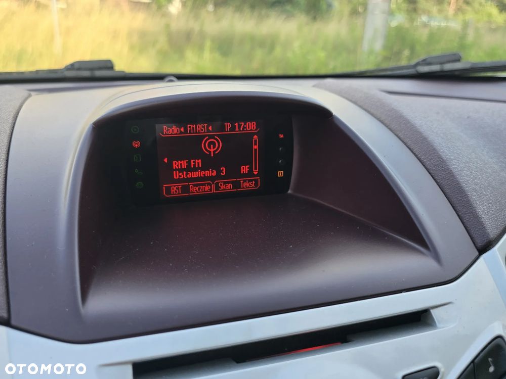 Ford Fiesta 1.4 Champions Edition - 12