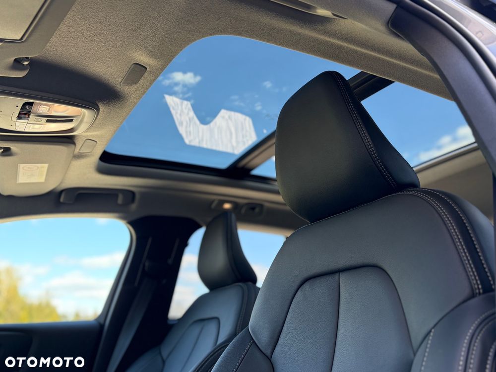 Volvo XC 40 B3 B DKG Plus Dark - 12