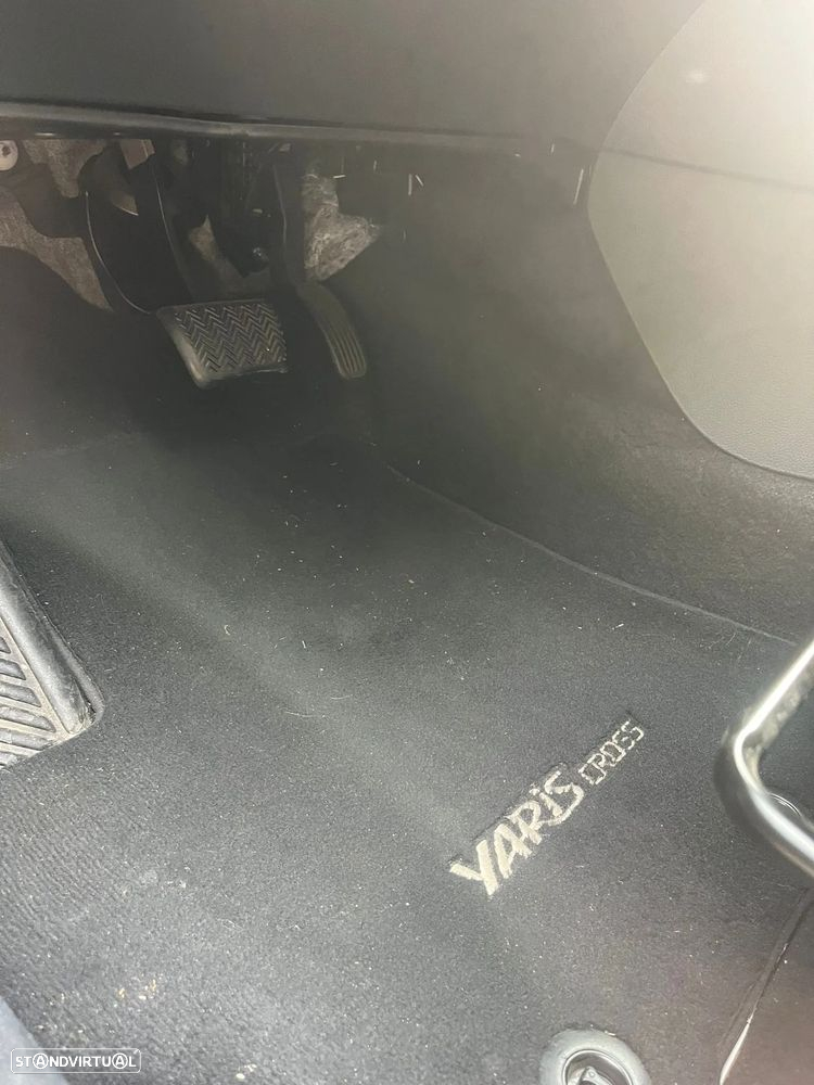 Toyota Yaris Cross 1.5 HDF Square Collection - 10