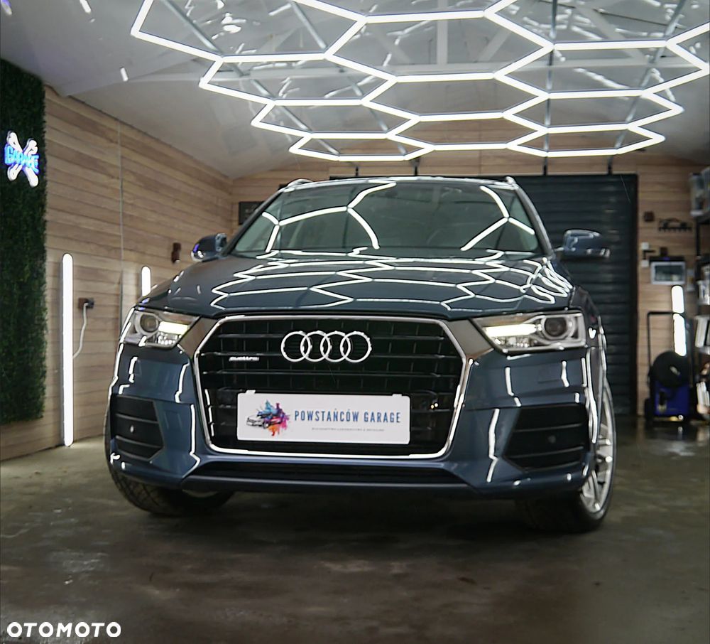 Audi Q3 2.0 TFSI Quattro S tronic design - 2