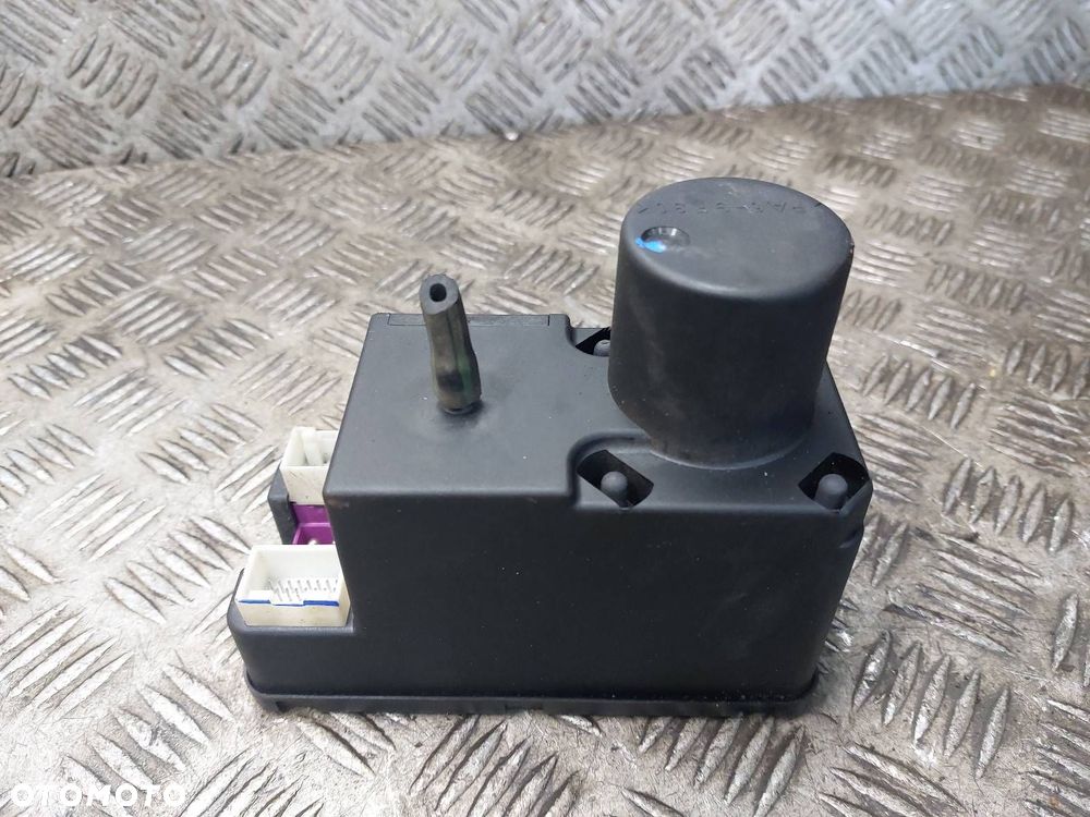 POMPKA ZAMKA CENTRALNEGO AUDI 80 B4 4A0862257F - 1