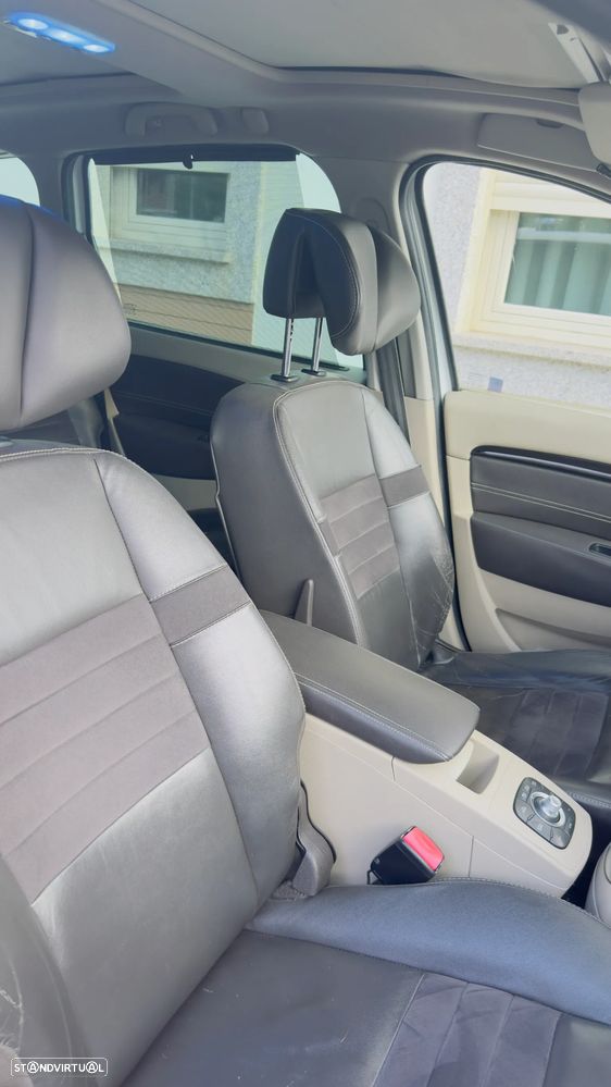 Renault Grand Scénic dCi 130 FAP Start & Stop Bose Edition - 12