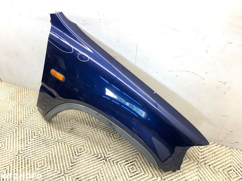 BŁOTNIK PRAWY PRZÓD  HONDA CR-V I (RD) 1995 - 2002 2.0 16V 4WD (RD1, RD3) 108 kW [147 KM] benzyna - 3