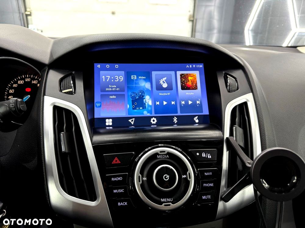 Ford Focus 1.6 TDCi DPF SYNC Edition - 18