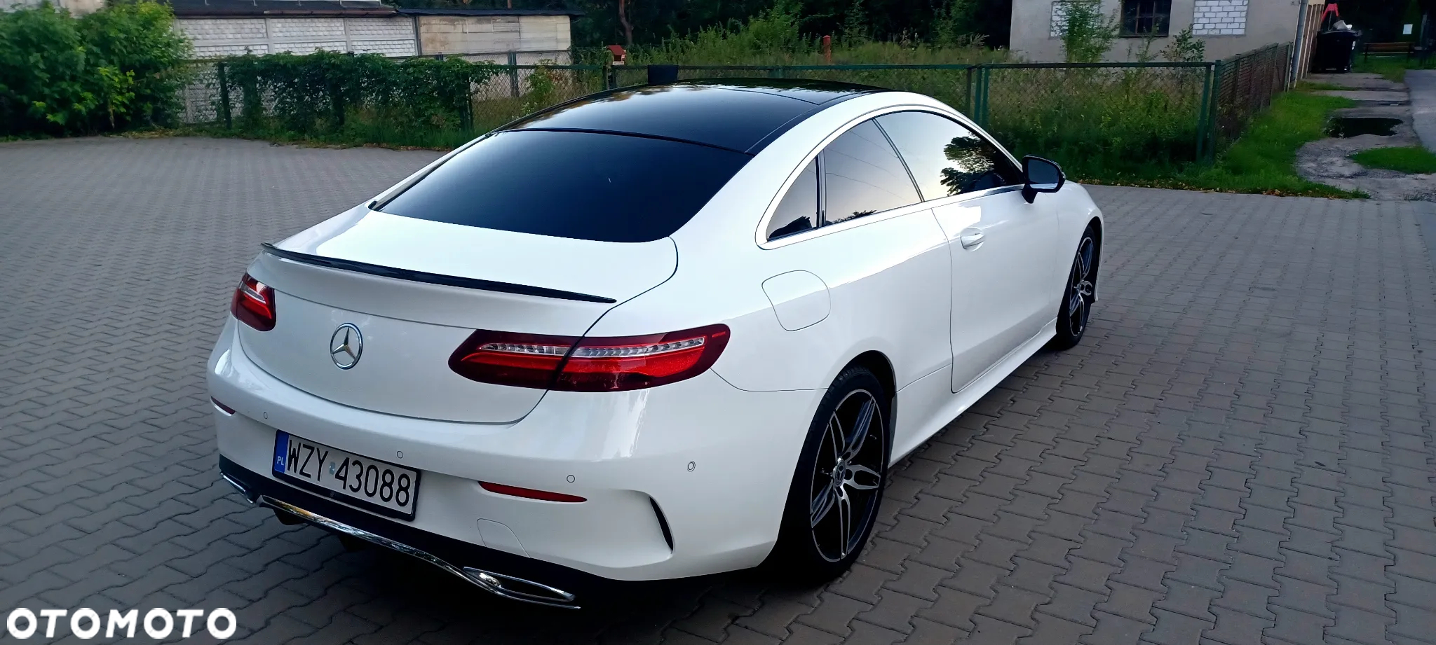 Mercedes-Benz Klasa E 220 d Coupe 9G-TRONIC - 7