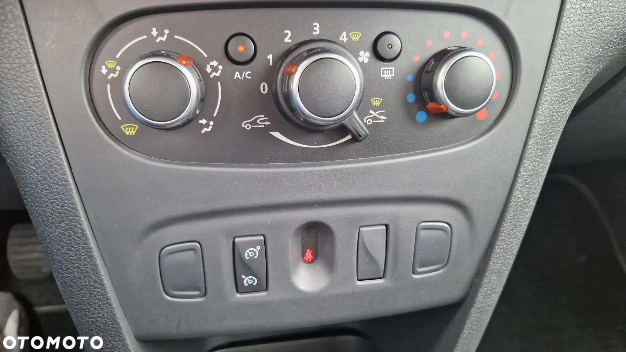 Dacia Sandero Stepway 0.9 TCe Laureate S&S - 23